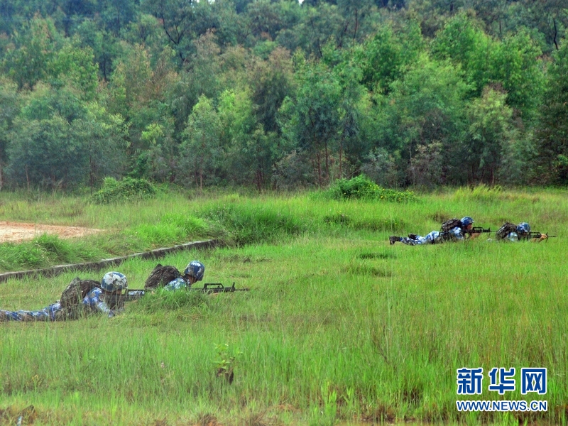 Фото: Тренировка морской пехоты Народно-освободительной армии КНР