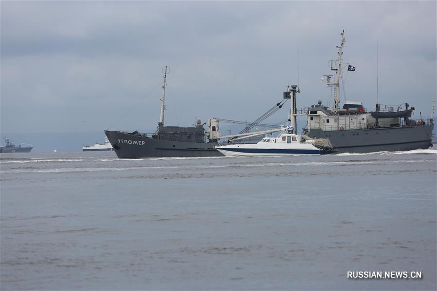 Во Владивостоке отметили День ВМФ России