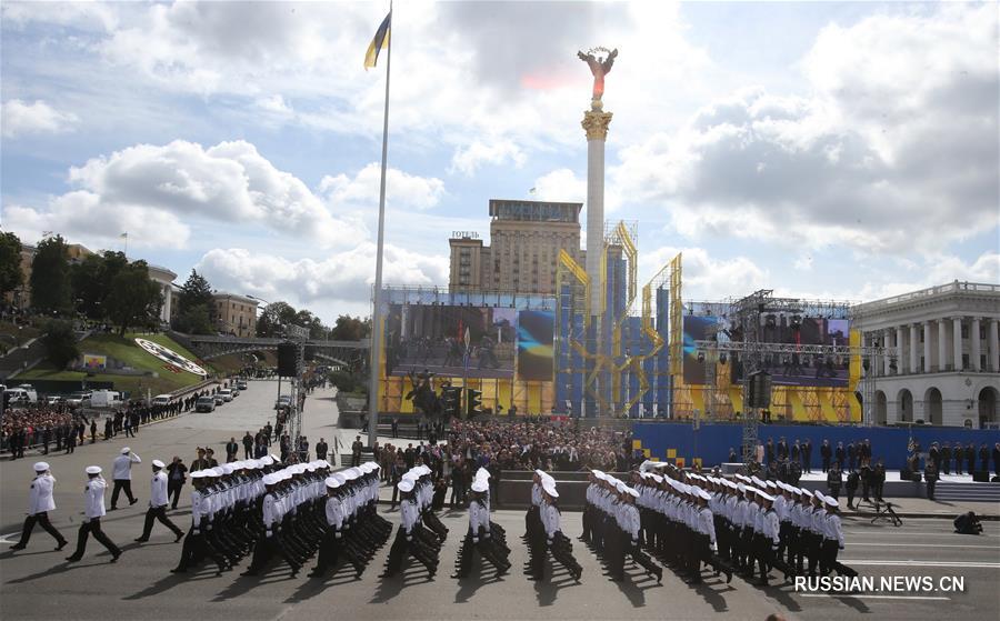 В Киеве прошел военный парад в честь Дня независимости