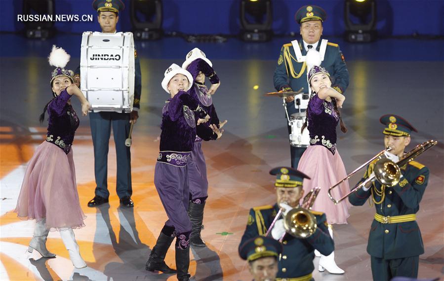 В Шанхае открылся 4-й Фестиваль военных оркестров стран ШОС "Труба мира-2017"