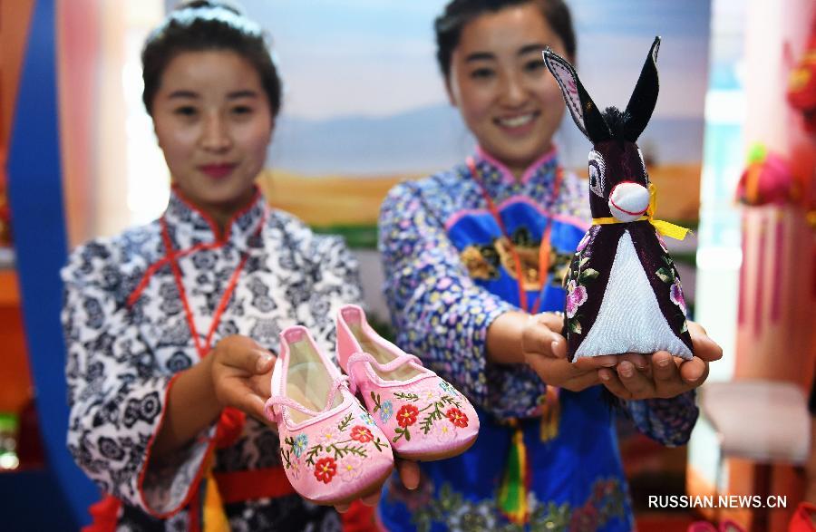 Международная ярмарка культуры "Шелковый путь" открылась на северо-западе Китая