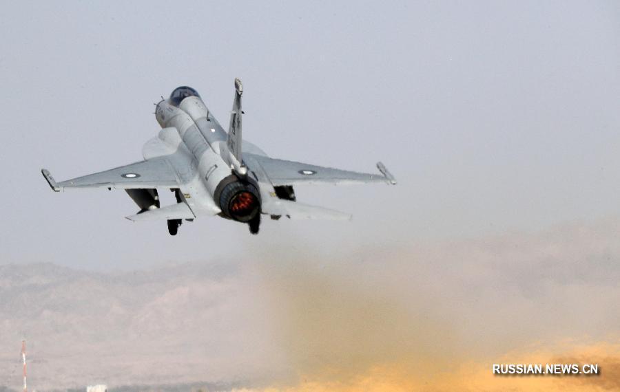 В рамках учений ВВС Китая и Пакистана прошел тренировочный наступательный бой "воздух-земля"