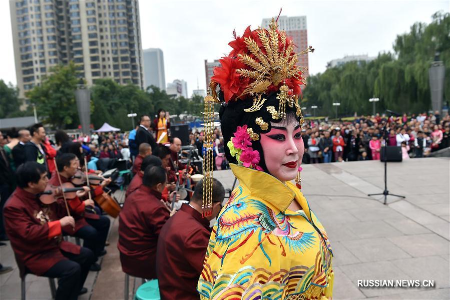 В Китае Праздник середины осени отмечается разнообразными мероприятиями