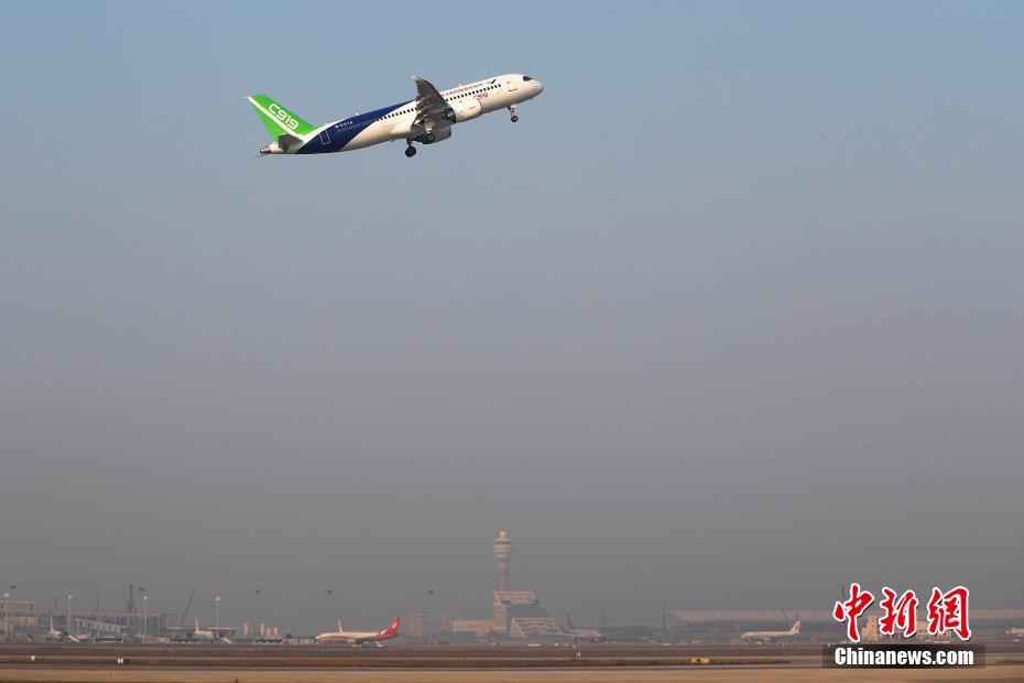 Китайский самолет C919 снова взлетел в небо для перемещения на другую базу 