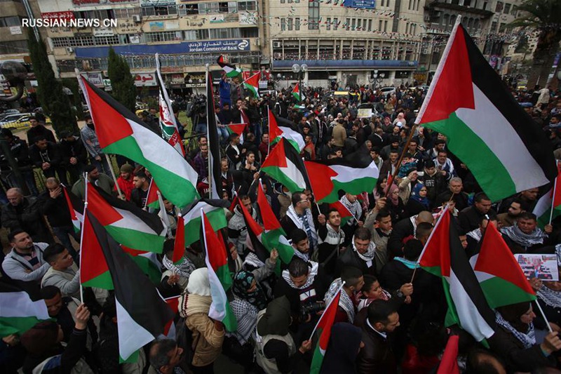 Жители Палестины провели демонстрации в знак протеста против признания Соединенными Штатами Иерусалима столицей Израиля