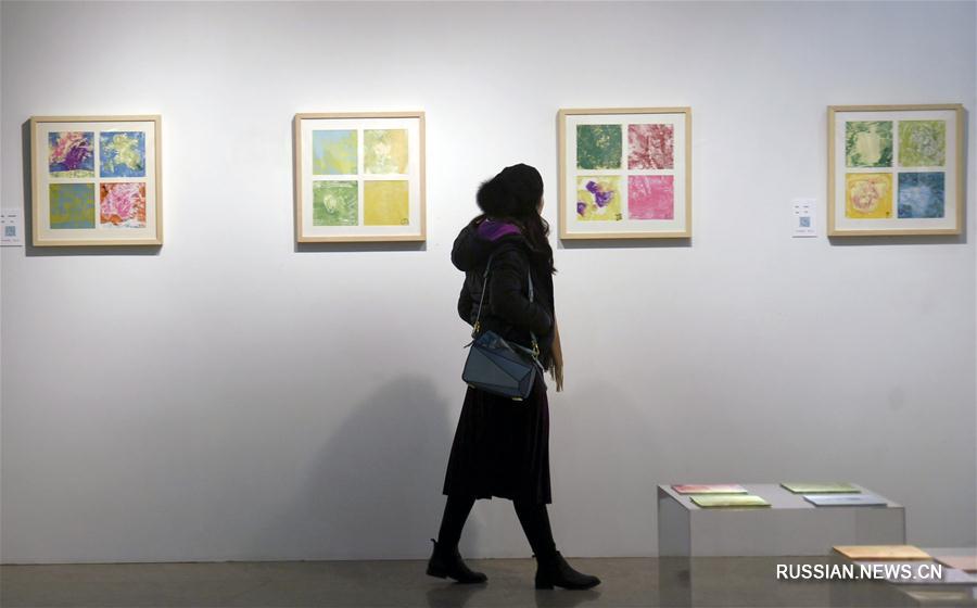 В Ханчжоу открылась выставка картин слепых