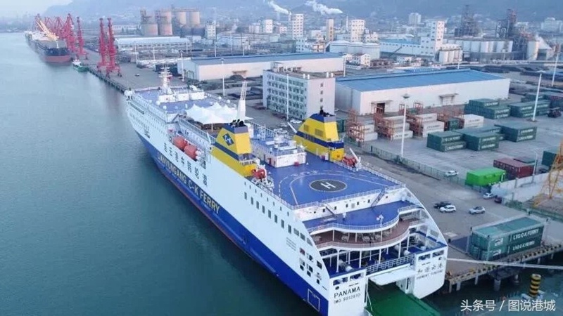 Самый большой в Азии грузопассажирский паром ROPAX класса люкс совершил первое отправление 