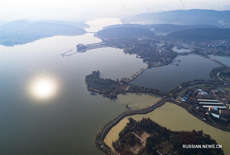 В Ухане скоро откроется второй отрезок "зеленой дорожки" на озере Дунху