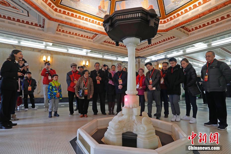 "Первая часовая башня Азии" в Шанхае отмечает свое 90-летие