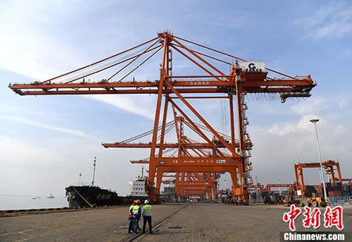 Впервые в порт Тяньцзиня импортирован СПГ из России