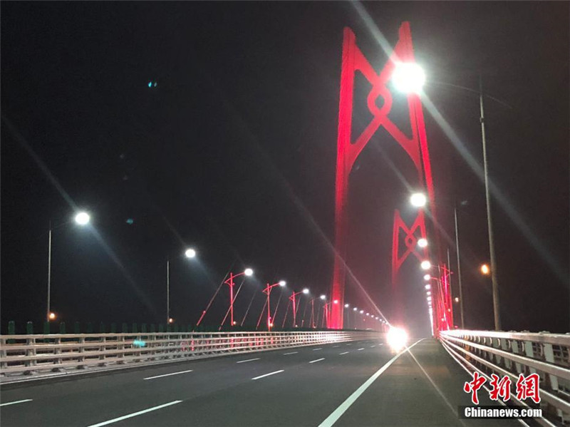 Мост Сянган-Чжухай-Аомэнь готов к эксплуатации
