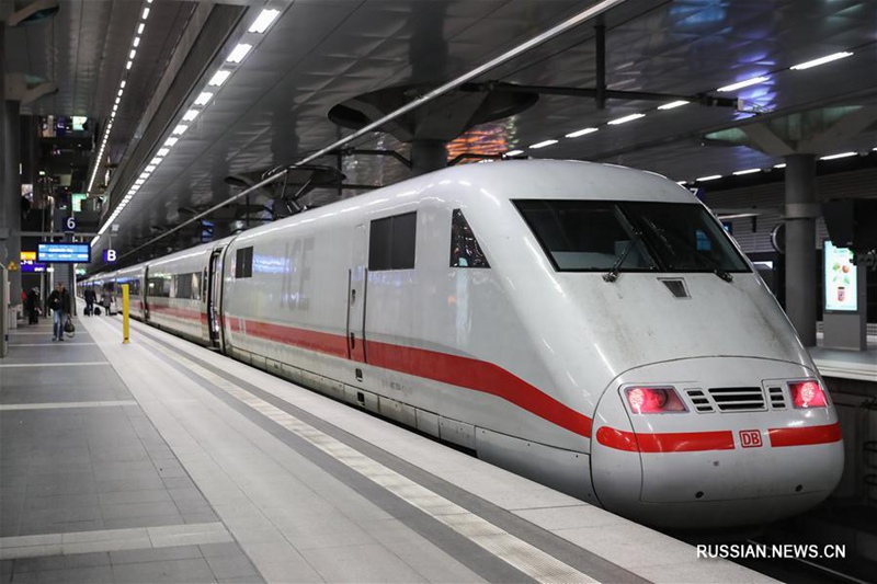 Непогода парализовала железнодорожное сообщение в Германии
