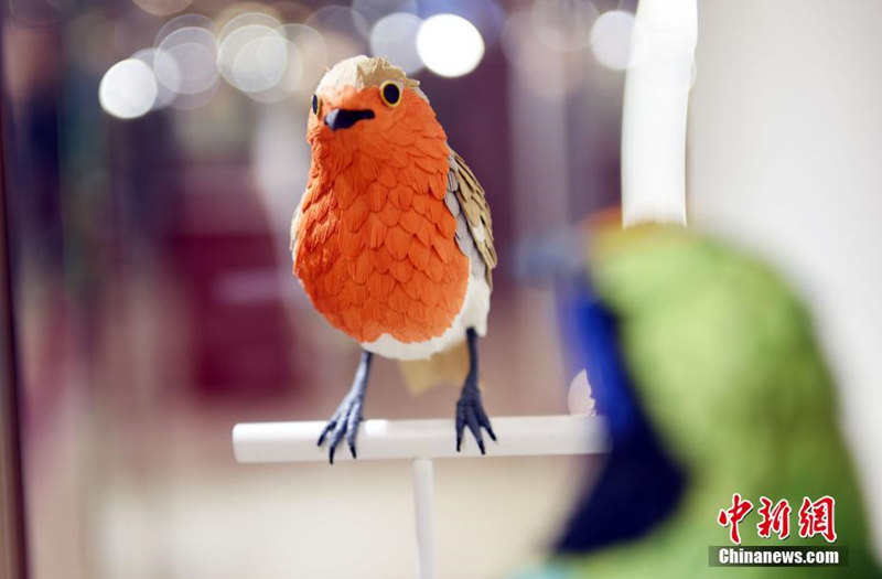 Выставка бумажных скульптур в Сянгане призывает к защите птиц