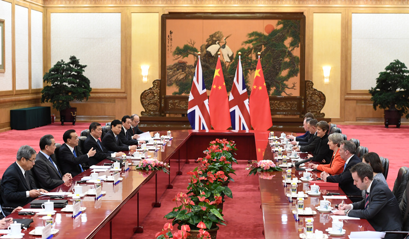 Ли Кэцян и Т.Мэй провели ежегодную встречу премьер-министров Китая и Великобритании