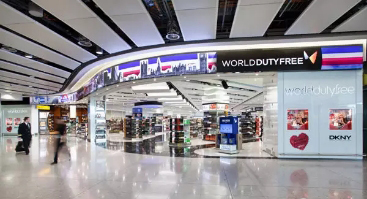 Магазин беспошлинной торговли в аэропорту Лондона принес извинения за дискриминационную политику по отношению к китайским покупателям