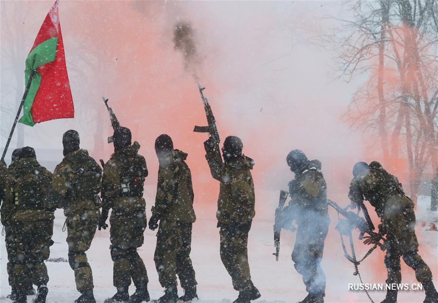 "День открытых дверей" на базе спецназа по случаю 100-летия Вооруженных сил Беларуси