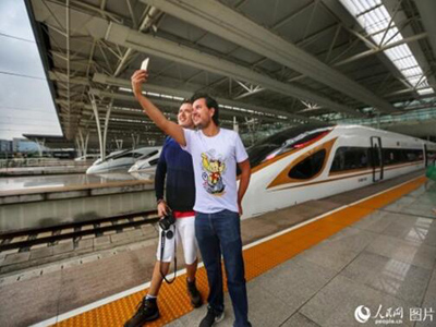 Почему высокоскоростные поезда Китая такие быстрые и устойчивые?