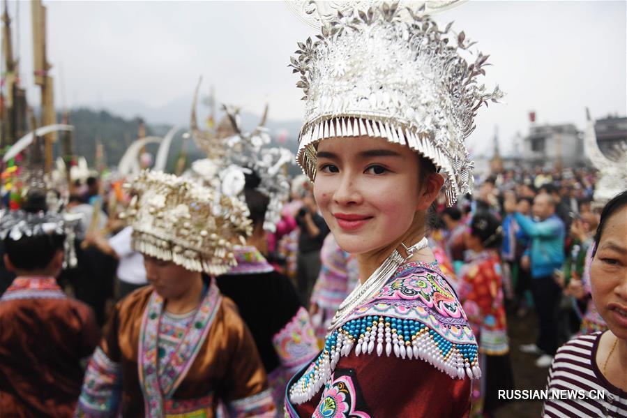 Традиционный фестиваль народностей мяо и дун в Жуншуй-Мяоском автономном уезде