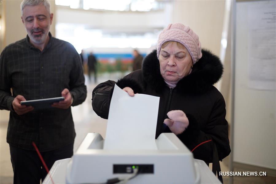 Москвичи голосуют на президентских выборах