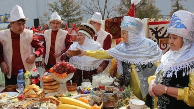 Казахстанцы отмечают Наурыз