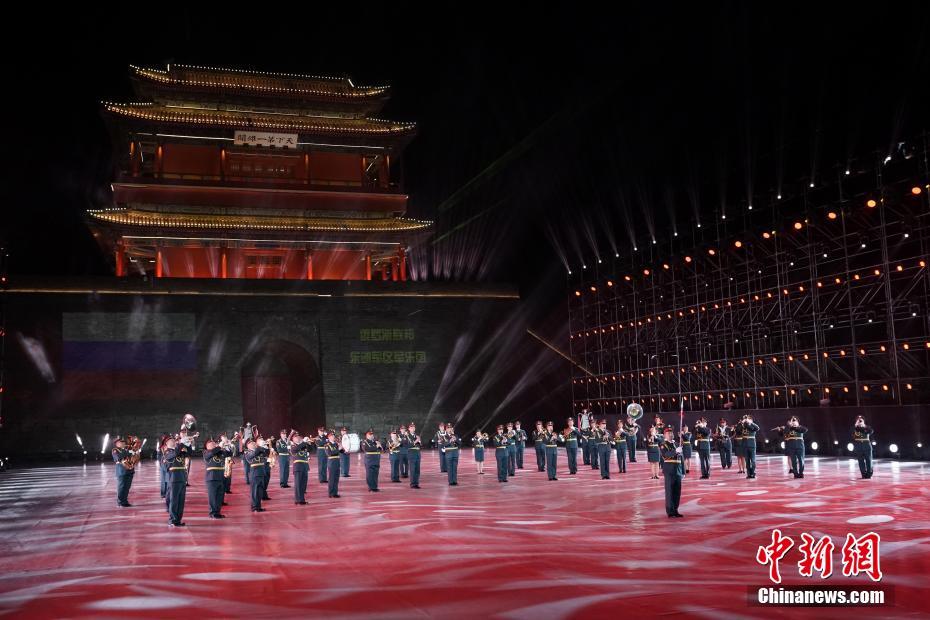 5-й Фестиваль военных оркестров стран ШОС открылся в Пекине