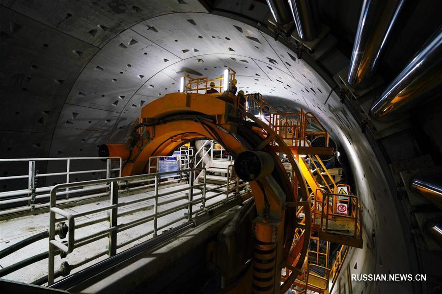 Строители тоннеля "Ванцзин" преодолели сверхопасный участок