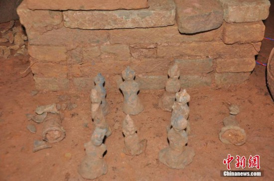 В провинции Сычуань были обнаружены свыше 20 древних могил древнего государства Чэнхань