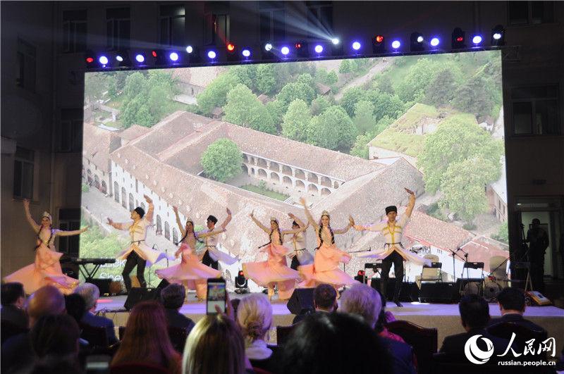 «Страна огней» представила свою культуру в штаб-квартире ШОС в Пекине