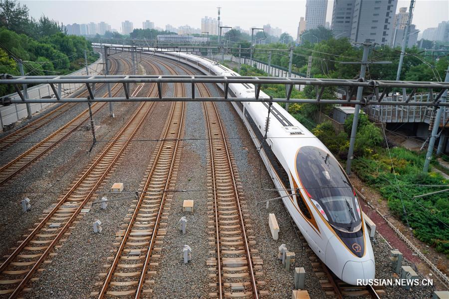 Удлиненный высокоскоростной поезд "Фусин" начал обслуживать маршрут Пекин-Шанхай