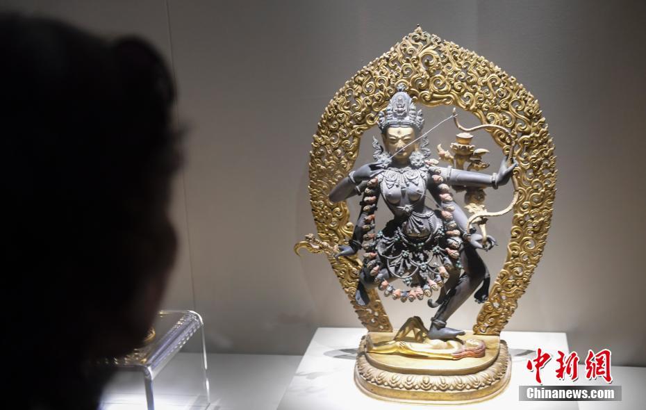 240 памятников культуры музея Гугун выставлены в городе Цзинань