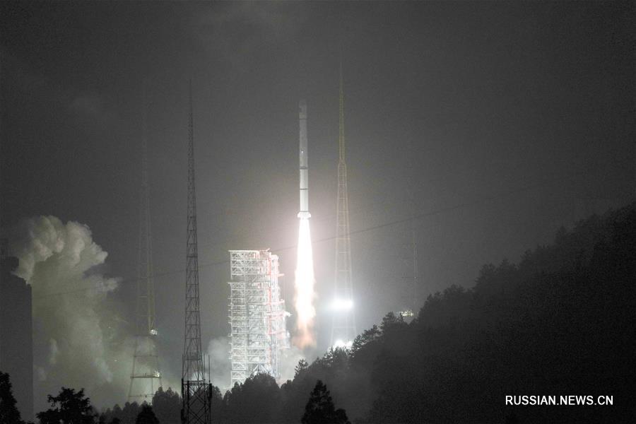 Китай успешно запустил навигационный спутник "Бэйдоу-2"
