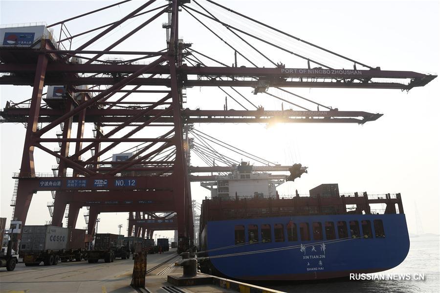 Порт Нинбо-Чжоушань стремительно развивался в первой половине 2018 года