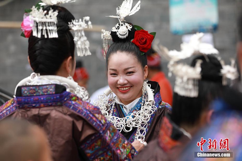 В провинции Гуйчжоу отметили Фестиваль драконьих лодок народности мяо