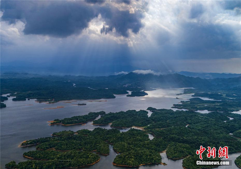 Озеро феи в городе Синьюй провинции Цзянси