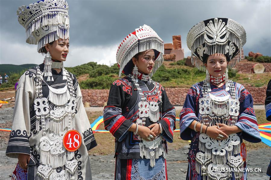 Традиционный конкурс красоты народности и в уезде Чжаоцзюэ