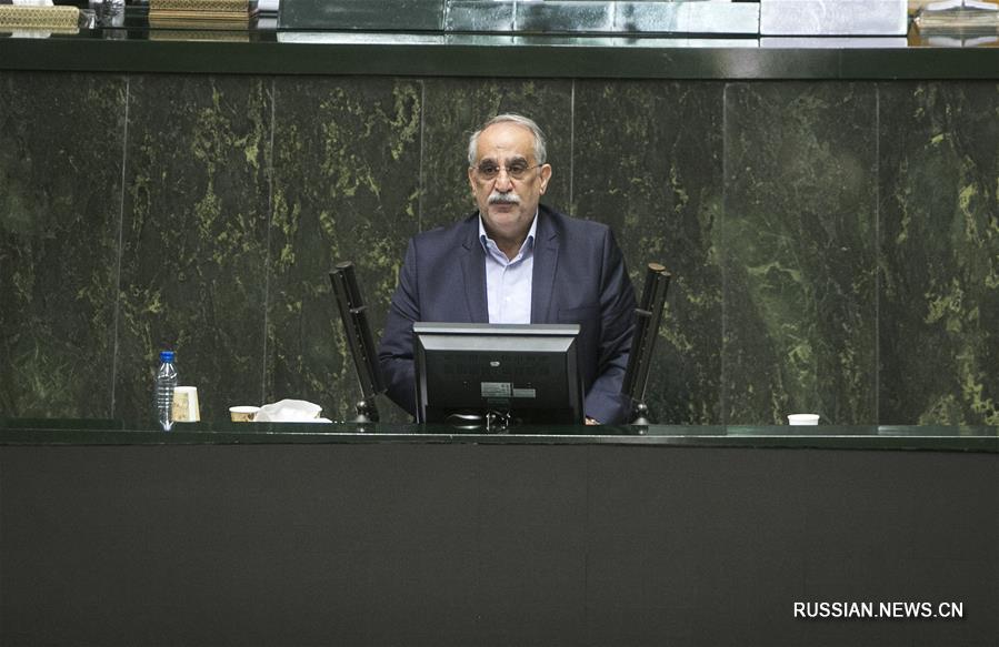 Министр экономики и финансов Ирана отправлен в отставку