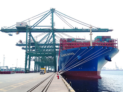 Самое большое грузовое судно Китая отправится из порта Тяньцзинь