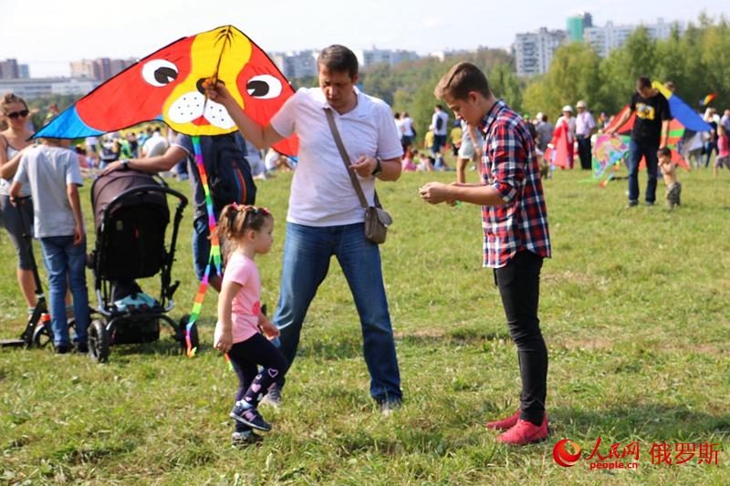 Москвичи встретили осень Фестивалем воздушных змеев