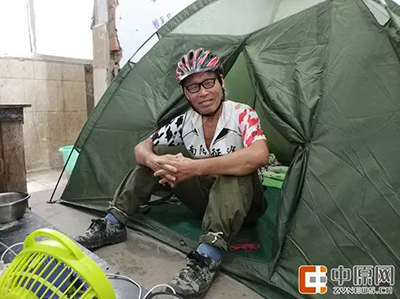 Семидесятилетний китаец проехал Китай и другие 23 страны мира на велосипеде