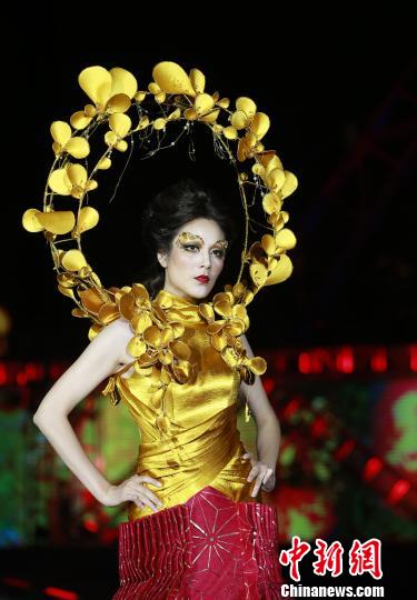 В Чунцине состоялось шоу креативного макияжа