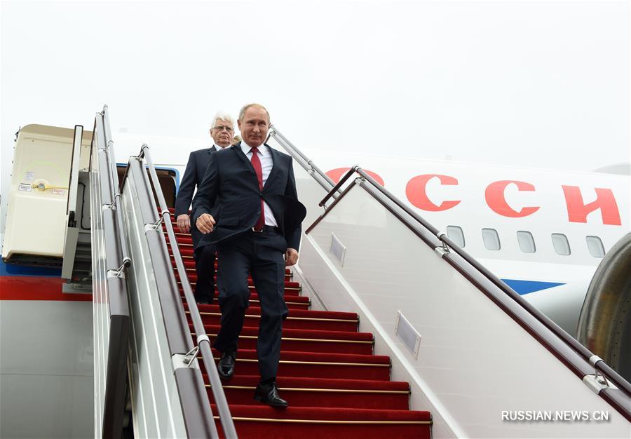 Владимир Путин прибыл с визитом в Азербайджан