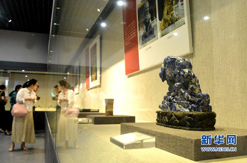В городе Шиши Китая открылась выставка сокровищ Музея Гугун