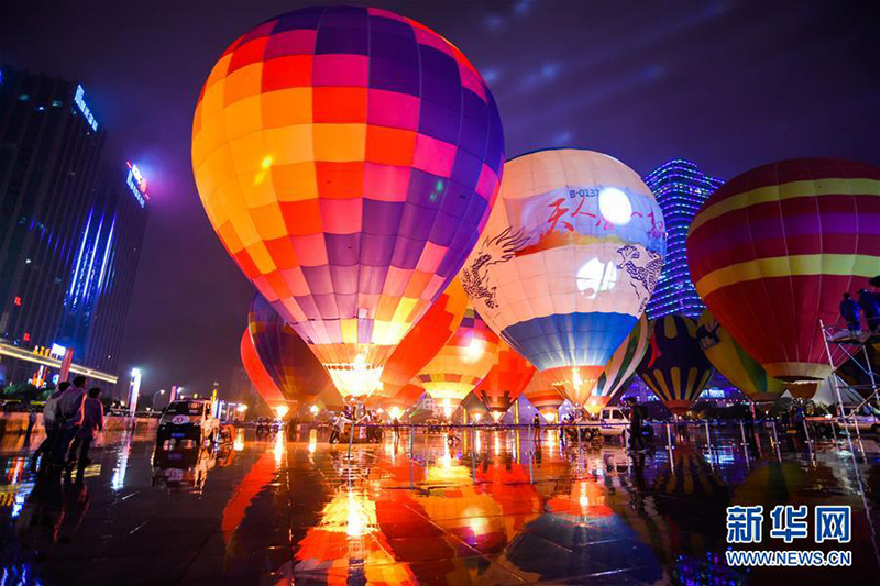 Фестиваль воздушных шаров в провинции Гуйчжоу