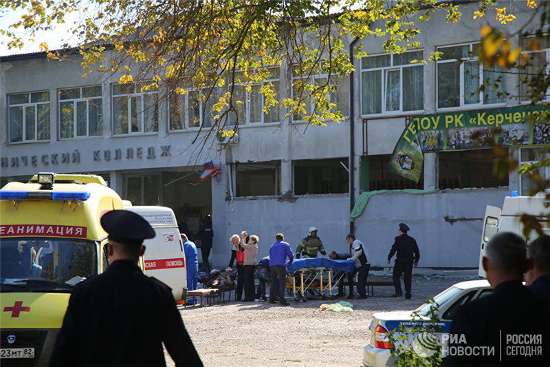 Взрывное устройство сработало в столовой колледжа. Погибли 19 человек, пострадали еще около 50.© РИА Новости / Екатерина Кейзо