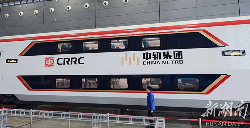 На выставке в Хунани появился двухэтажный высокоскоростной поезд 
