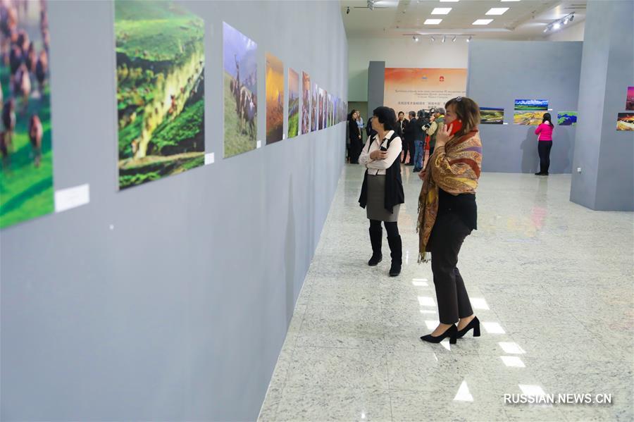 В Астане открылась фотовыставка "Великолепный Китай, прекрасный Синьцзян" 