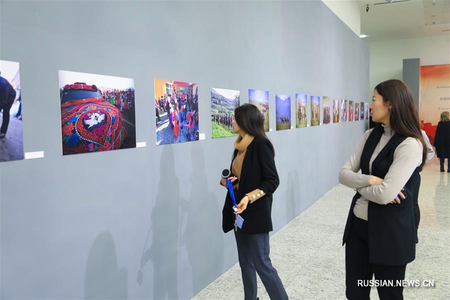 В Астане открылась фотовыставка "Великолепный Китай, прекрасный Синьцзян" 