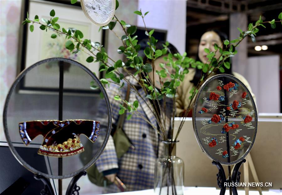 В Шанхае открылась международная ярмарка художественных ремесел