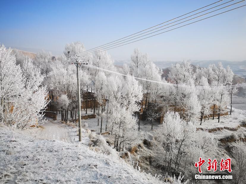 Красивый зимний пейзаж в провинции Цинхай 