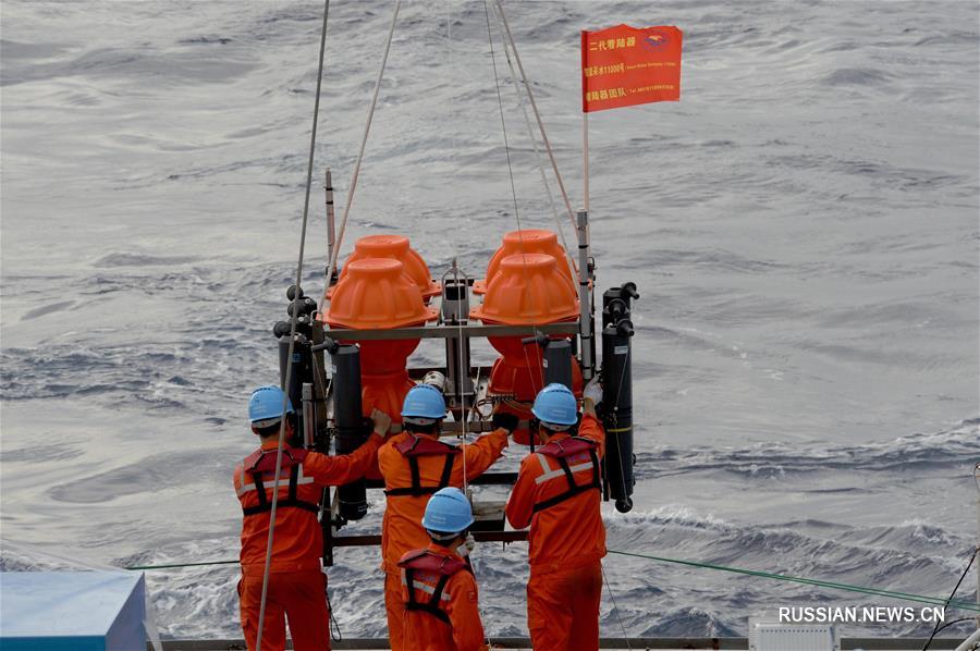 Китайские спускаемые аппараты второго поколения "Цайхунъюй" совершили тестовые погружения на глубину свыше 10 тыс м 